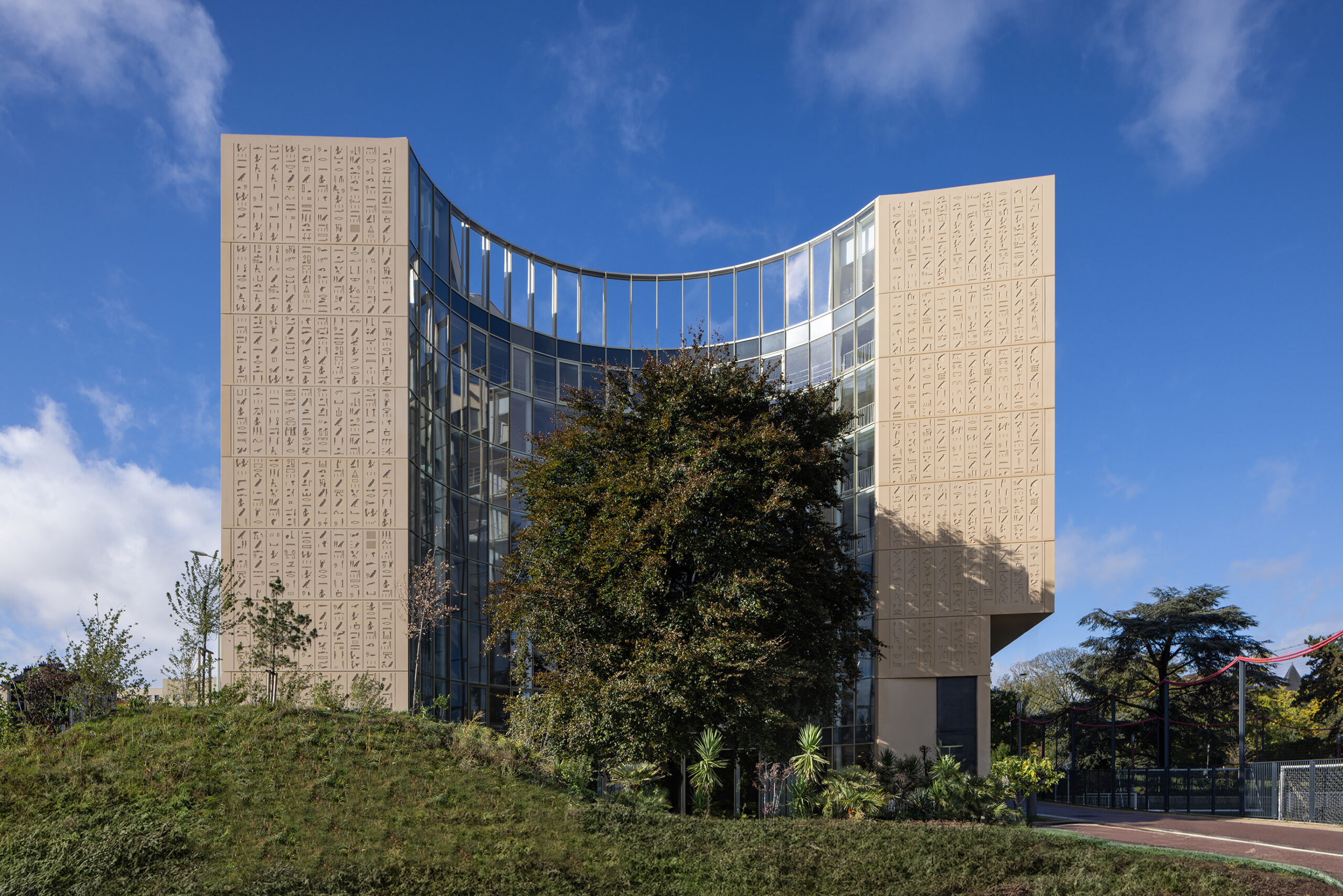 La Masion D'Egypte Designed by a collaboration of Dar Arafa of Egypt & Sam Architecture of France located at la cité universitaire in Paris photographed by Georges & Samuel Mohsen